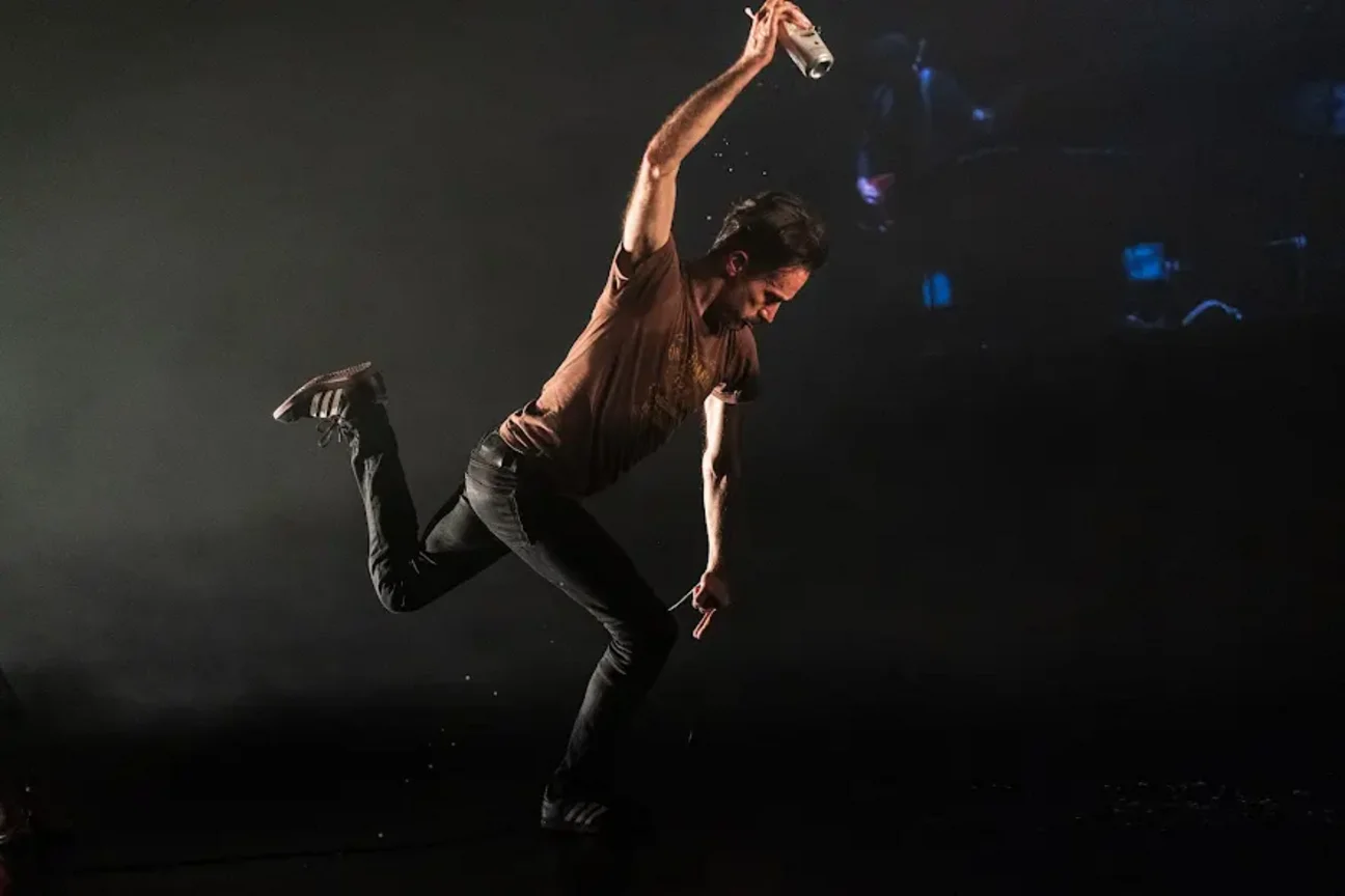 Frédérick Gravel in "Fear and Greed" (c) David Wong 8_Fear_and_Greed_photo_by_David_Wong_with_Frederick_Gravel